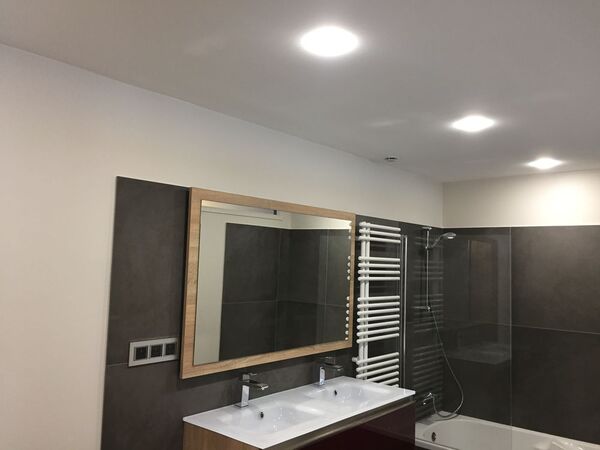 Spots encastr&eacute;s en Is&egrave;re