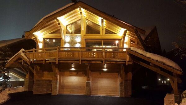 Installation de lumi&egrave;res ext&eacute;rieures